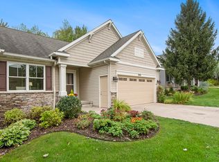 2965 W Brandon Ridge Dr NW, Grand Rapids, MI 49544