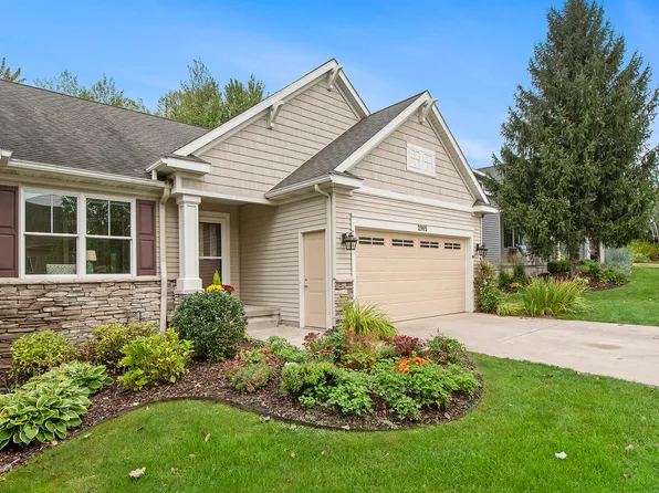 2965 W Brandon Ridge Dr NW, Grand Rapids, MI 49544