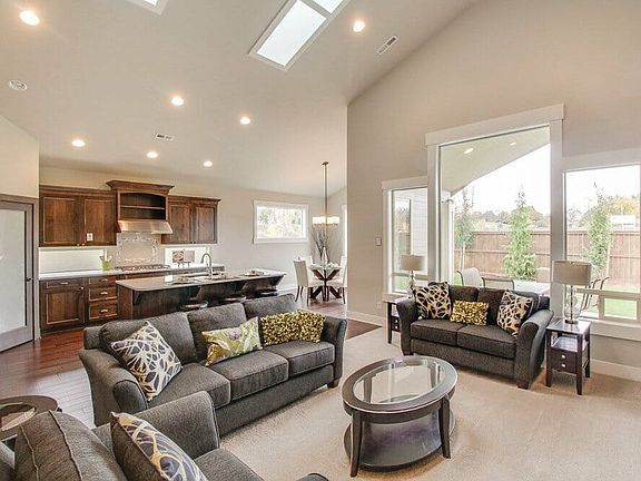 2nd image of 20878 SE Sunniberg Ln