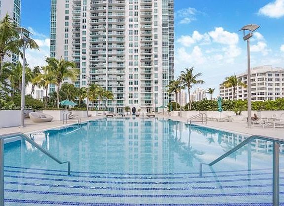 3rd image of 951 Brickell Ave APT 951
