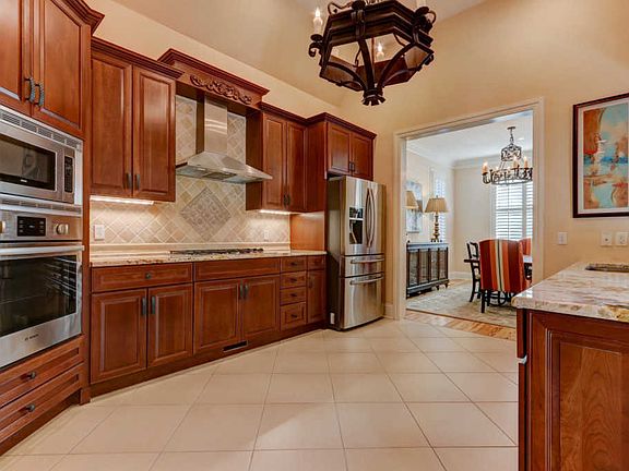 3rd image of 1422 Villa Forest Way