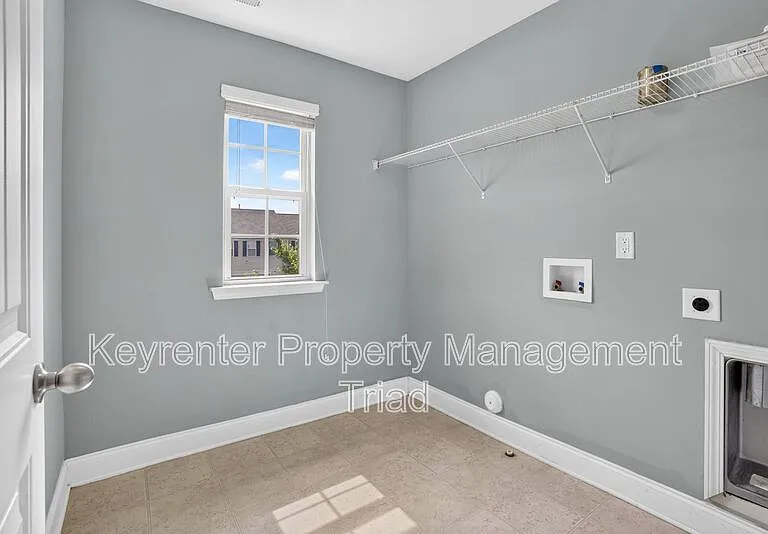 504 Eagles Way — Photo 28