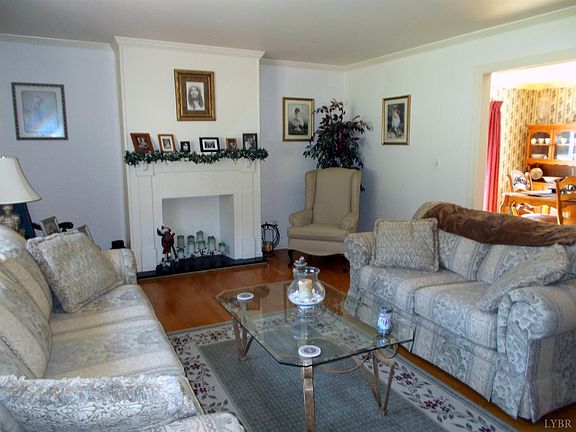 4th image of 1917 Tabby Ln