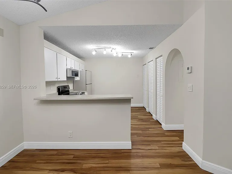 10111 W Sunrise Blvd #303 — Photo 8