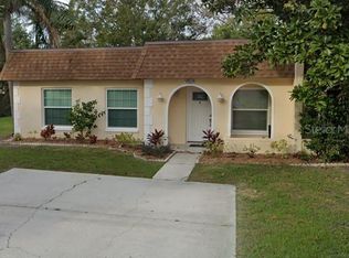 9824 83rd St N, Seminole, FL 33777
