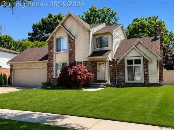 14040 Pernell Dr, Sterling Heights, MI 48313