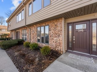 395 Mohegan Cir, Lafayette, NJ 07848