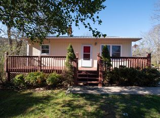 401 Lyle Downs Rd, Franklin, NC 28734