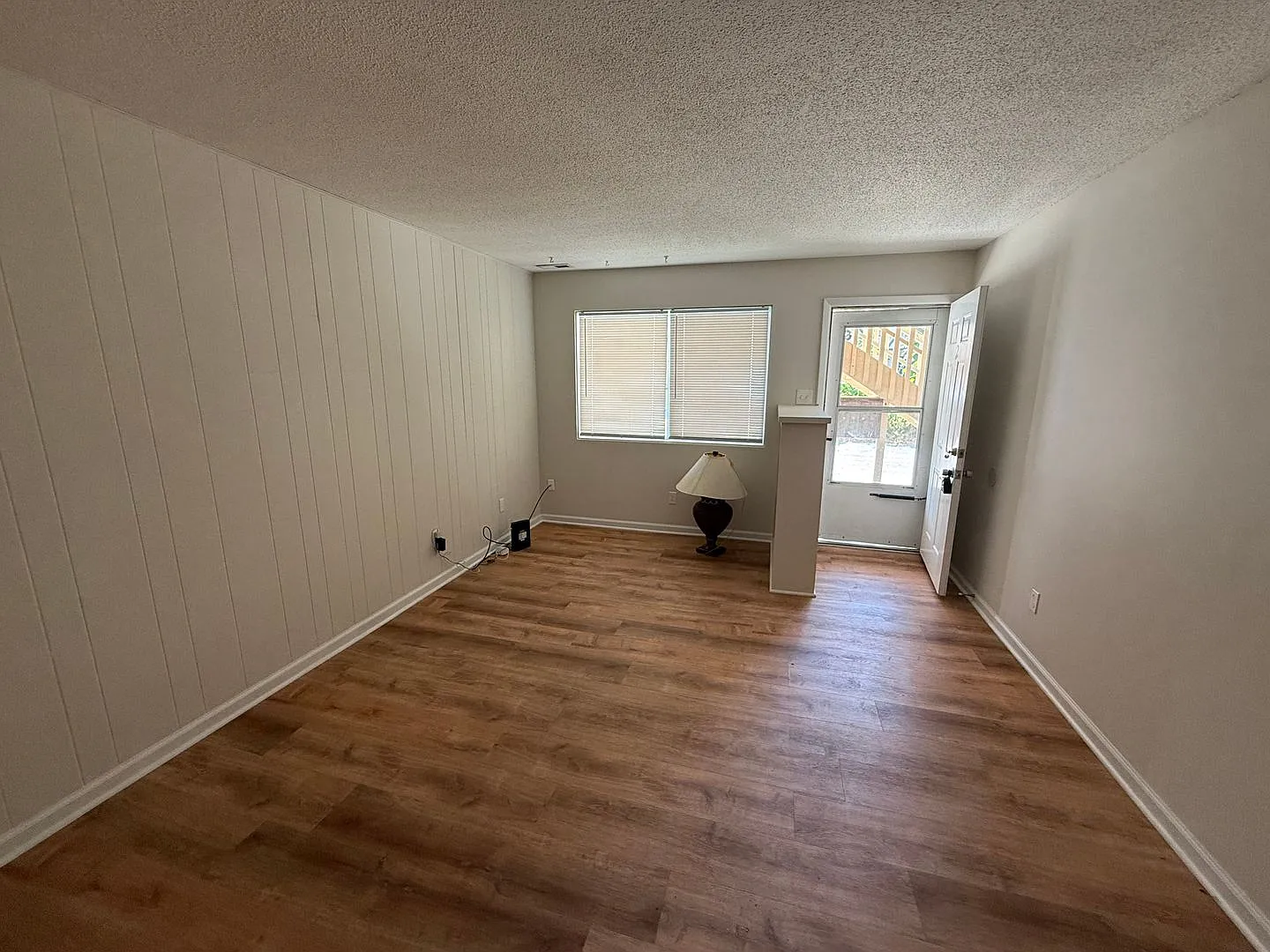 Charming Two-Bedroom Apartment — Photo 4