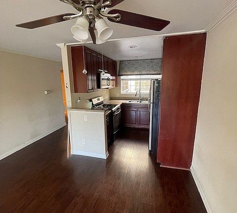 3rd image of 5515 Canoga Ave APT 229
