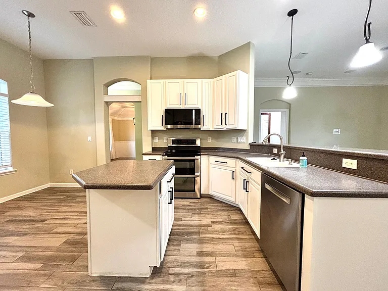 13856 Jeremiah Rd — Photo 9