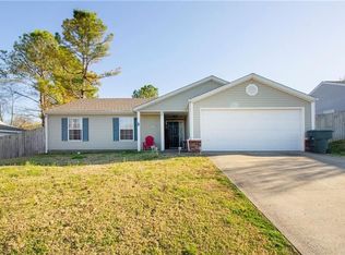 3045 W Essex Dr, Fayetteville, AR 72704