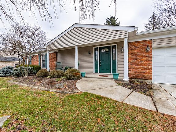 3rd image of 2574 Montchateau Dr