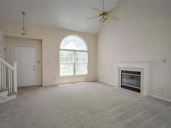 5th image of 2916 Sugar Maple Dr