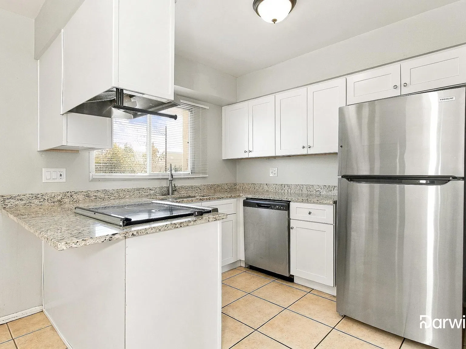 3 bed, 2.0 bath, 1590 sqft, $1,925 — Photo 2