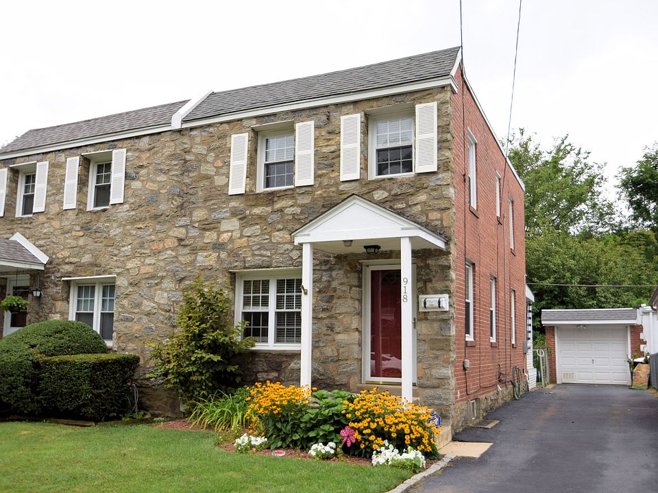 1st image of 918 Woodland Dr