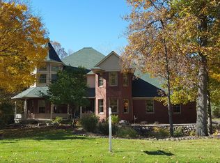 703 Shady Brook Ln, Flushing, MI 48433