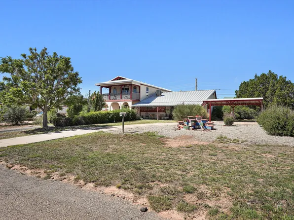 211 Ripley Ave N, Mountainair, NM 87036