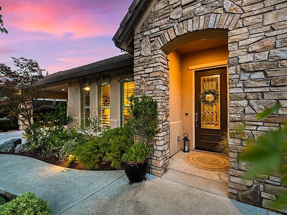 3rd image of 3531 Pleasant Creek Dr