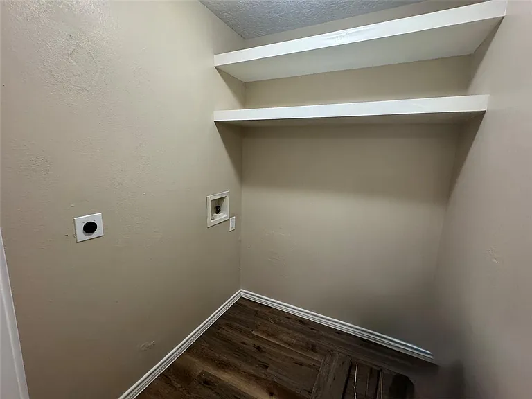 1592 Dr Martin Luther King Dr — Photo 11
