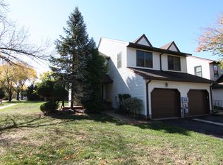271 Longwood Dr #27-1, Englishtown, NJ 07726