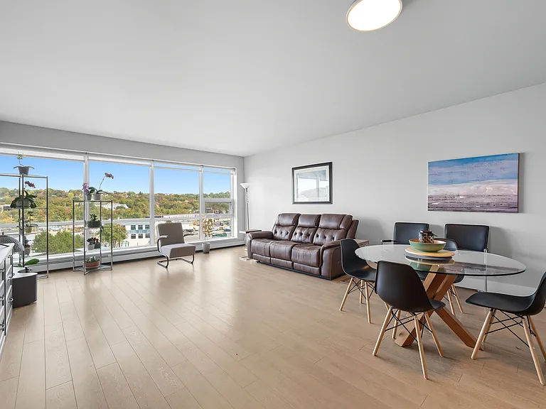 15 Kings Wharf Pl #501 — Photo 10