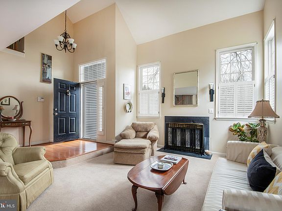 3rd image of 3203 Britania Ct