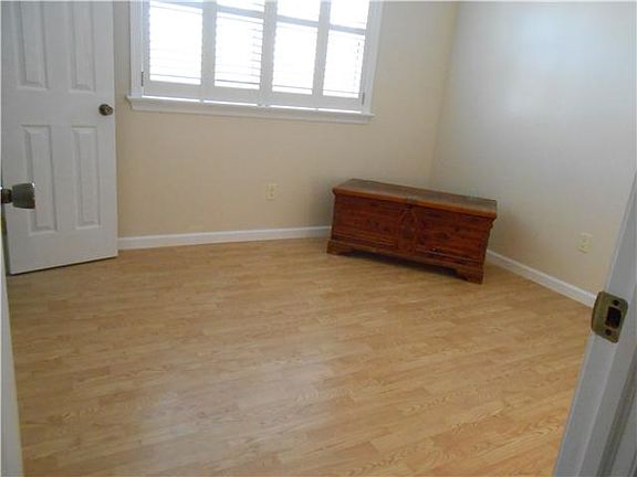 4th Bedroom, Pergo Hardwoods, Plantation Shutters
