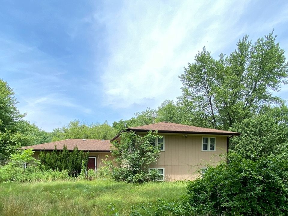 2nd image of 3914 Raycraft Rd