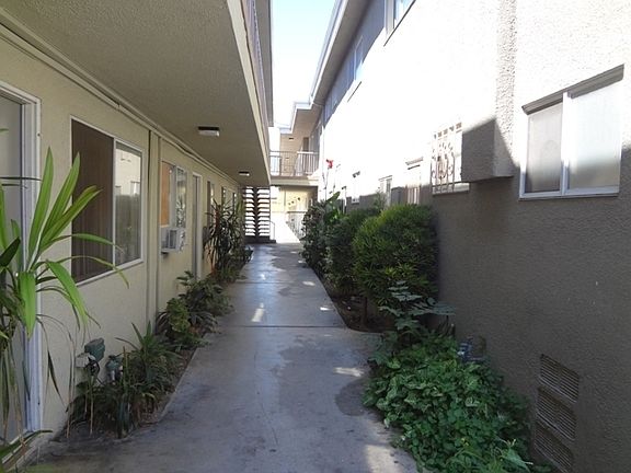 5th image of 14101 Doty Ave APT 45