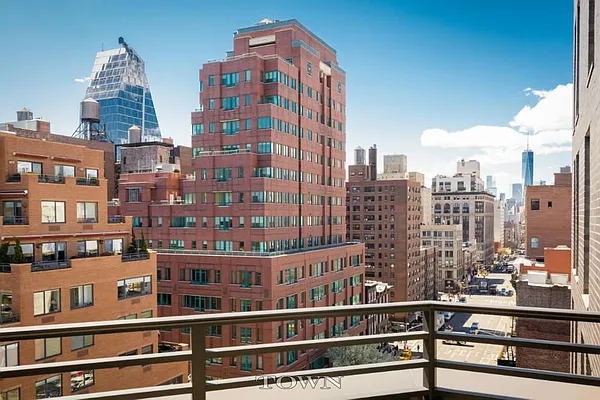 Rented by Town Residential | media 32