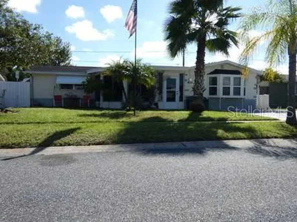2124 Erin Dr, Holiday, FL 34690
