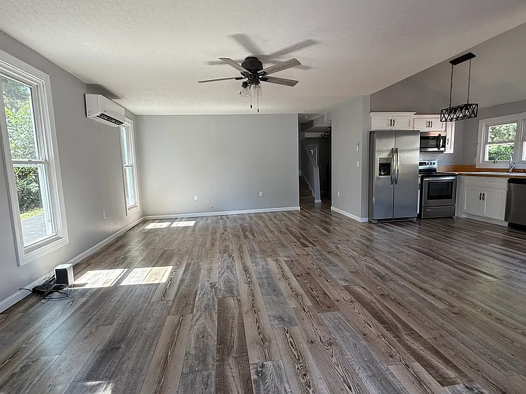 106 E Frazier Ave — Photo 8