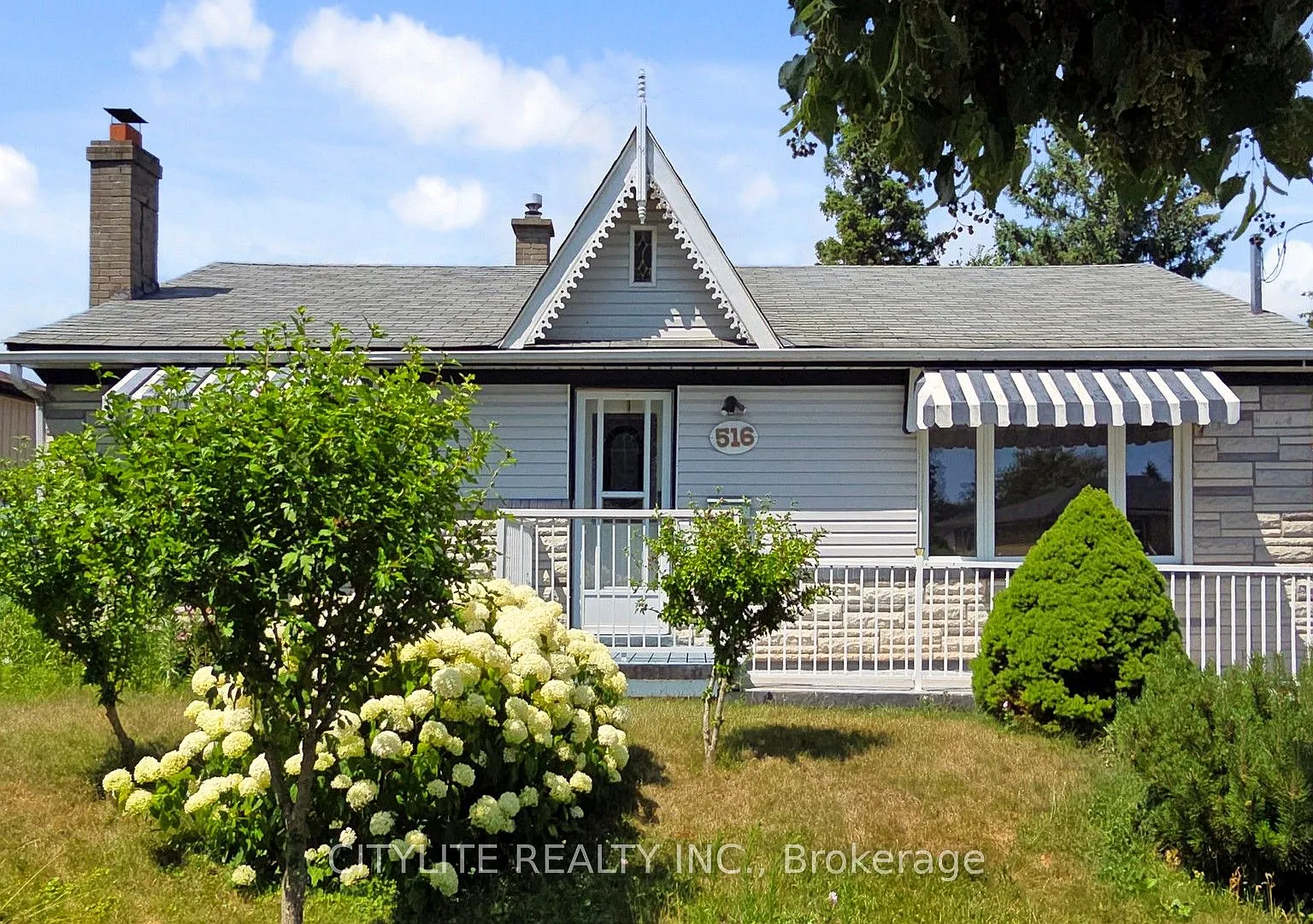 3 bed, $2,250 — Photo 1