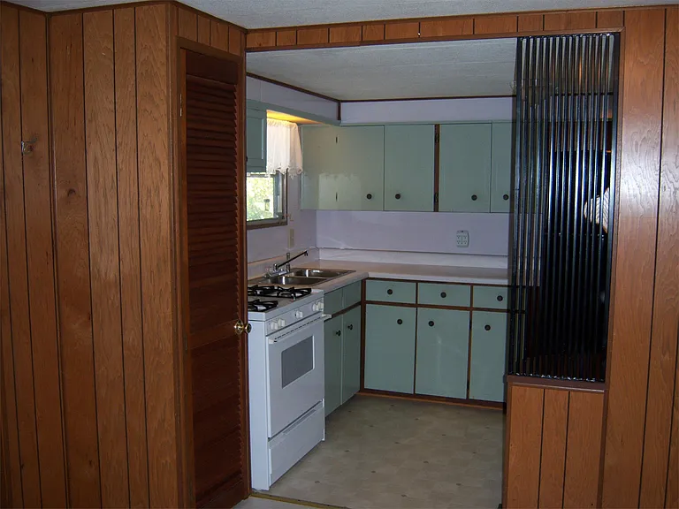 2075 Highway 5 N #5 — Photo 2