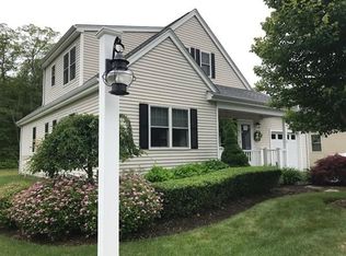 12 Benjaman Dr, Rochester, MA 02770