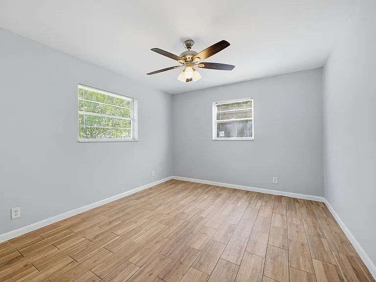 3561 Oberon Ave — Photo 17