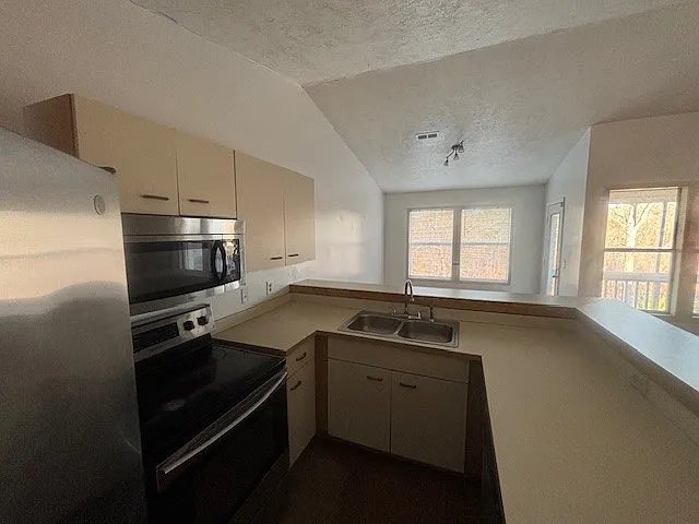 6744 Willowbrook Dr #7 — Photo 5