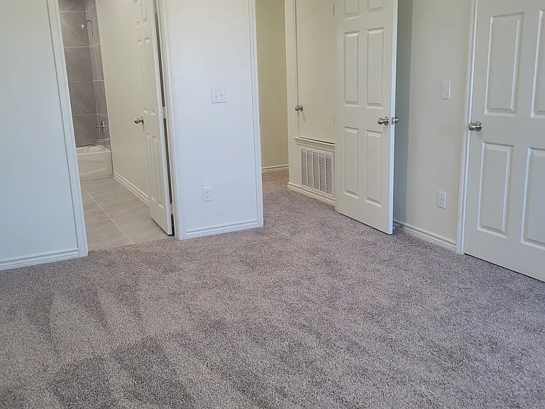 2329 Zanoletti Dr — Photo 19