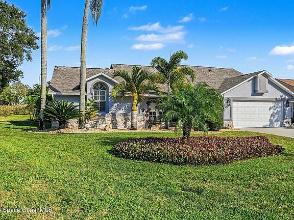 3rd image of 1300 Cypress Trace Dr