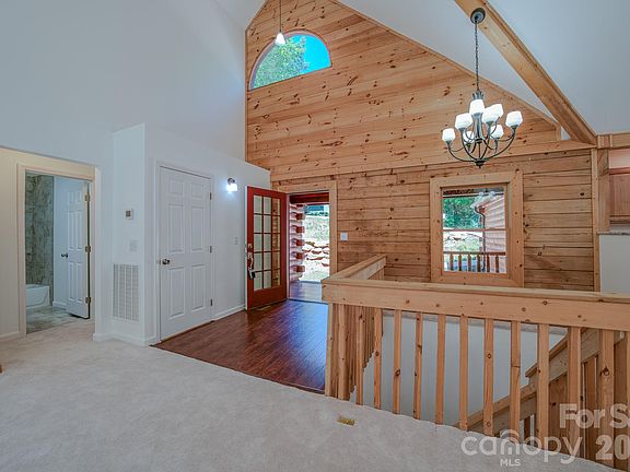 3rd image of 231 Blue Bird Rd