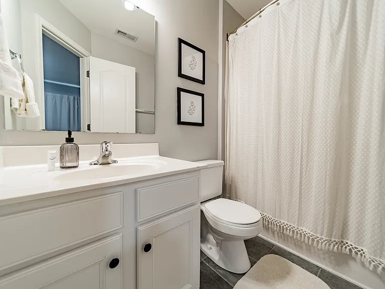 419 Hurston Cir — Photo 12