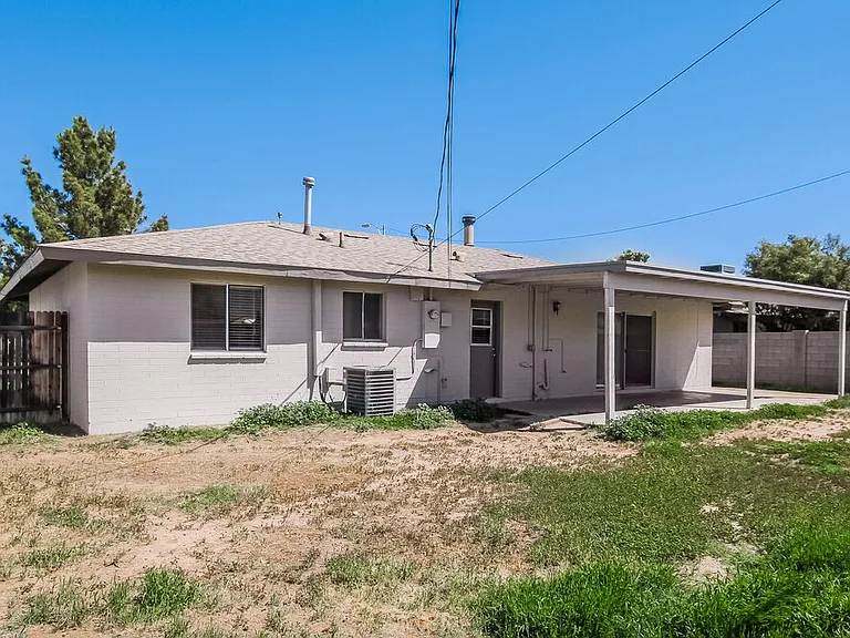 8037 E Oak St — Photo 15