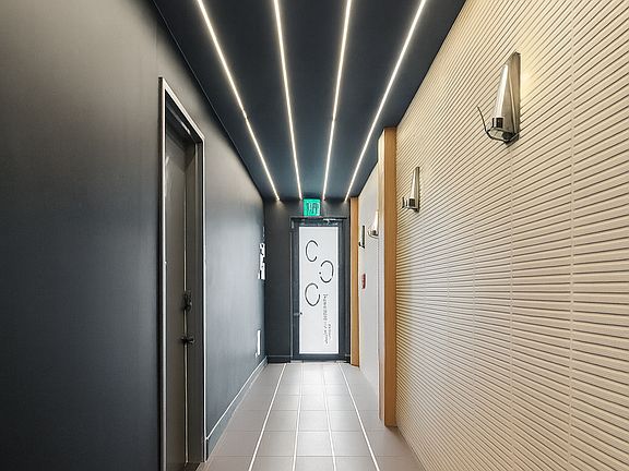 5th image of 640 Saint Marks Ave #2