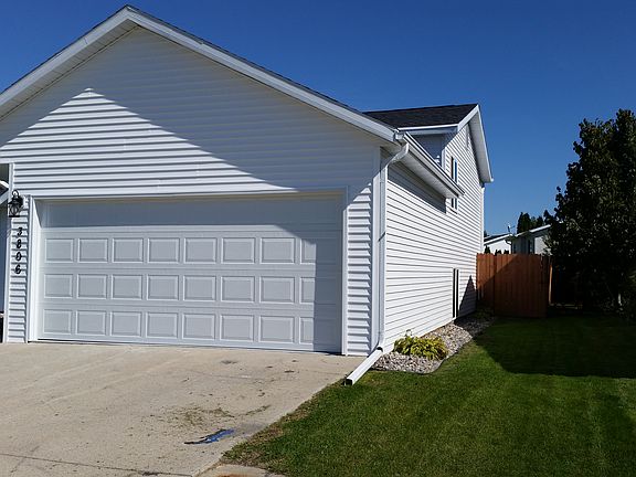 4th image of 3806 Village Green Dr