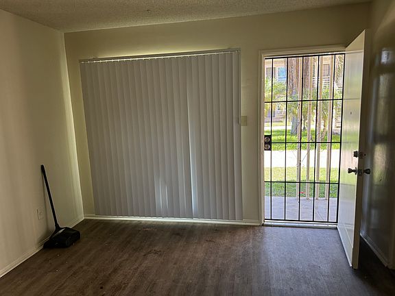 4th image of 1303 N Mountain View Ave #3