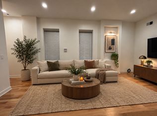1344 W Ohio St #1F, Chicago, IL 60642