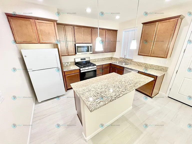 1013 Middle Gate Rd — Photo 2