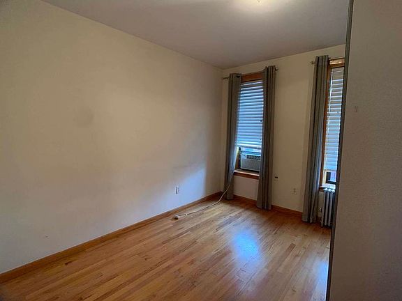4th image of 106 Mulberry St #36
