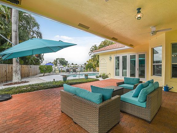 5th image of 2087 N Waterway Dr